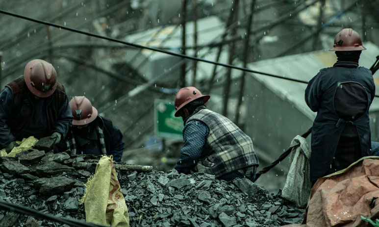 矿山灰渣、煤系固体废物处理与利用